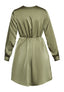 SATIN GRACE - Satinkleid mit V-Ausschnitt und Knopfleiste